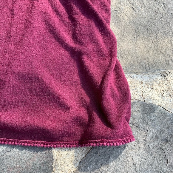 Maroon top! - Picture 5 of 5